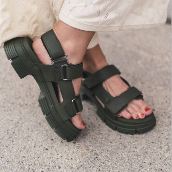 GANNI Recycled Rubber Hiking Sandals - Kalamata Green SZ 38, Hardly Worn - Picture 7 of 7